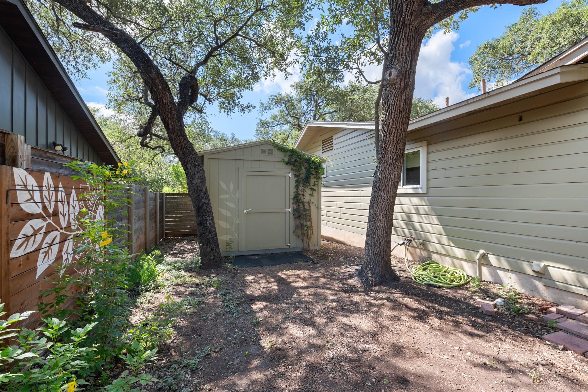 3014 Pin Oak Ct, Austin, TX 78704