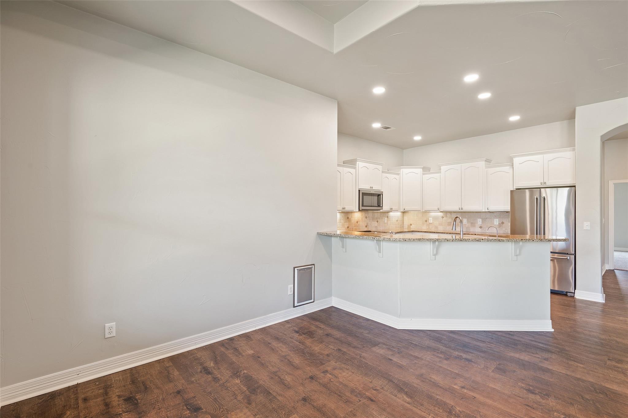 129 Hi Valley # B, Horseshoe Bay, TX 78657