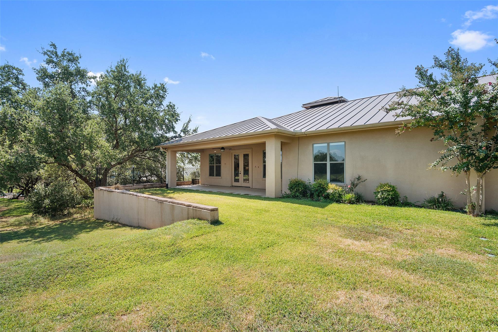 129 Hi Valley # B, Horseshoe Bay, TX 78657