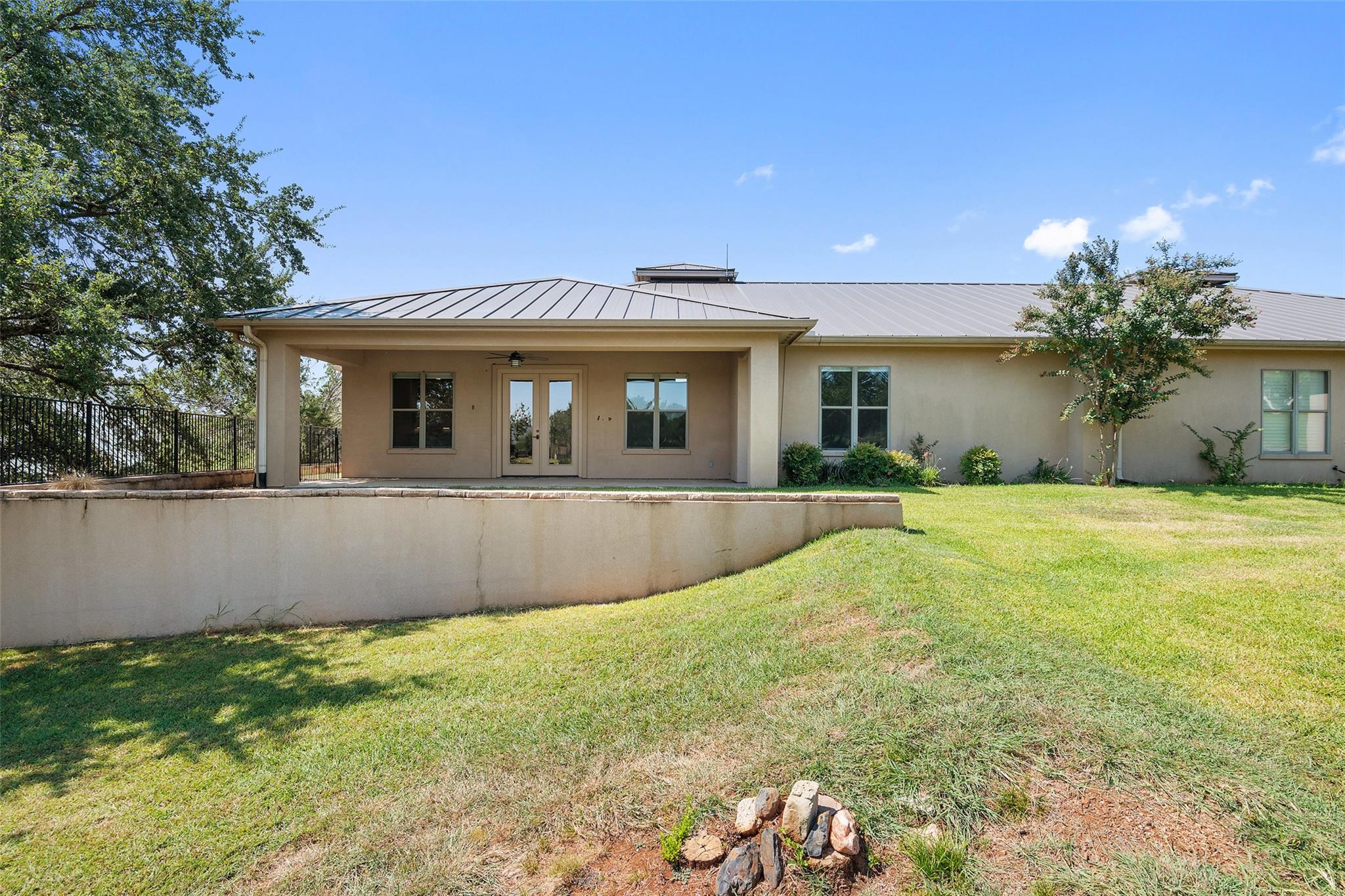129 Hi Valley # B, Horseshoe Bay, TX 78657