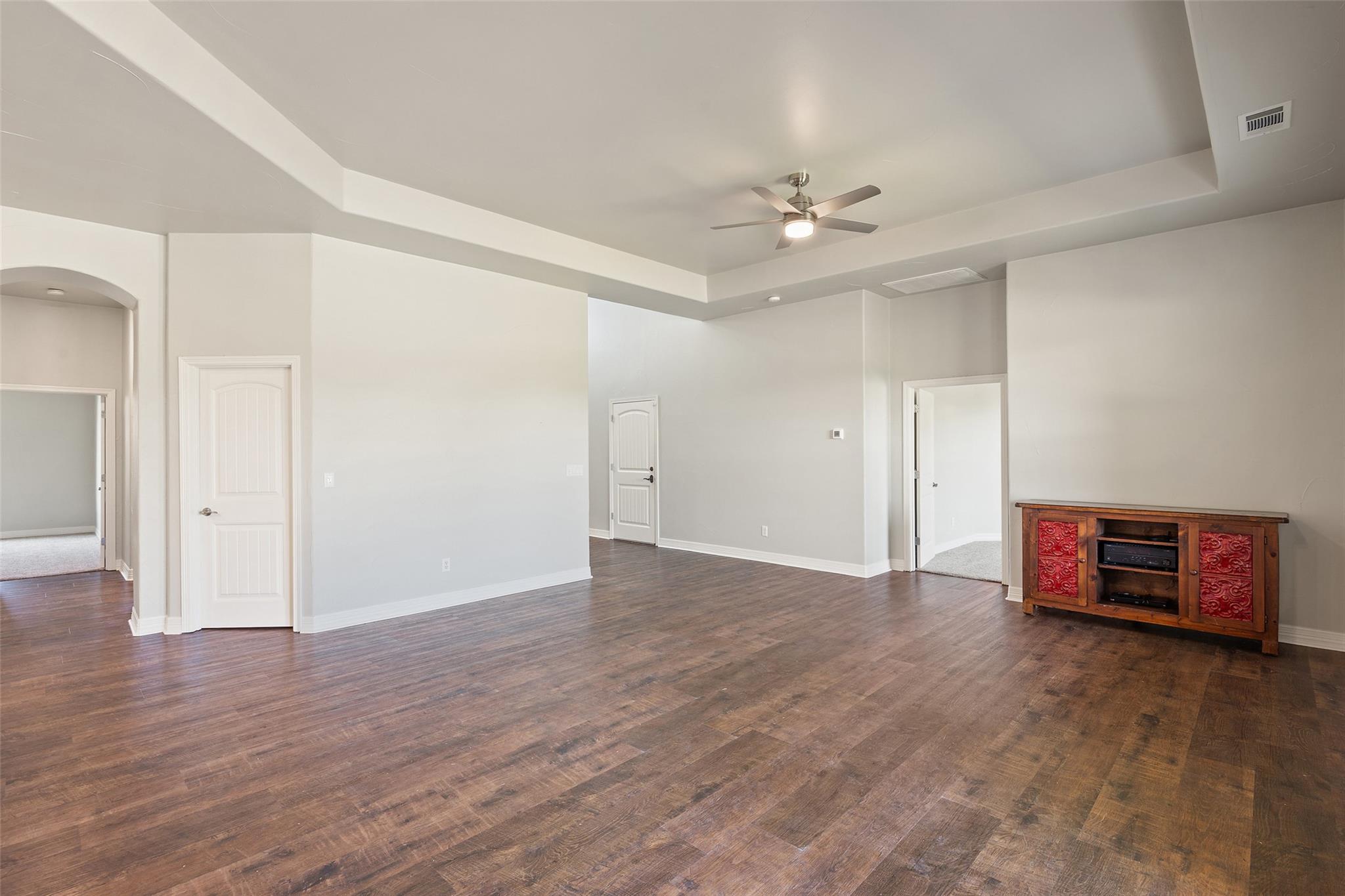 129 Hi Valley # B, Horseshoe Bay, TX 78657