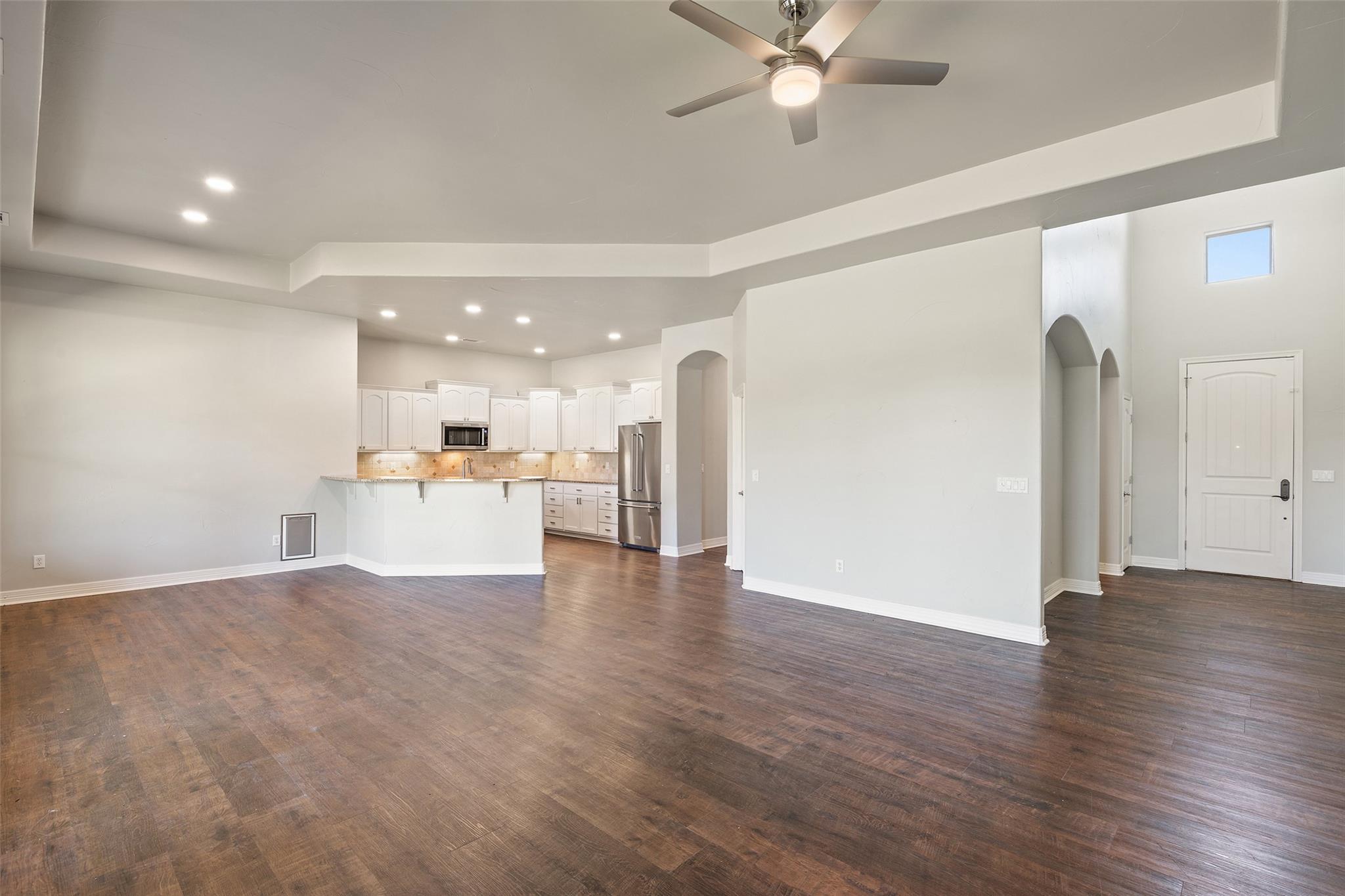 129 Hi Valley # B, Horseshoe Bay, TX 78657