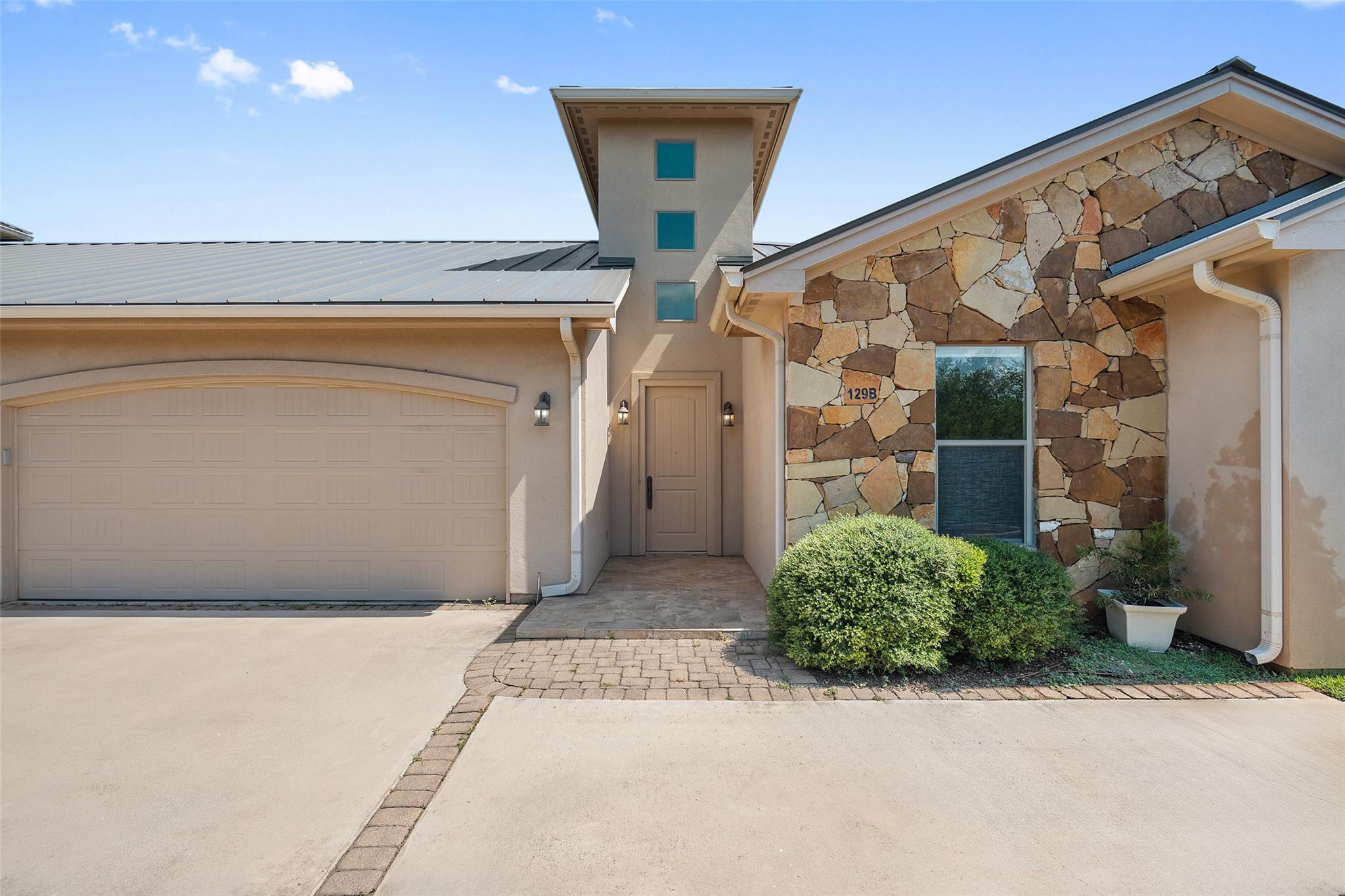 129 Hi Valley # B, Horseshoe Bay, TX 78657