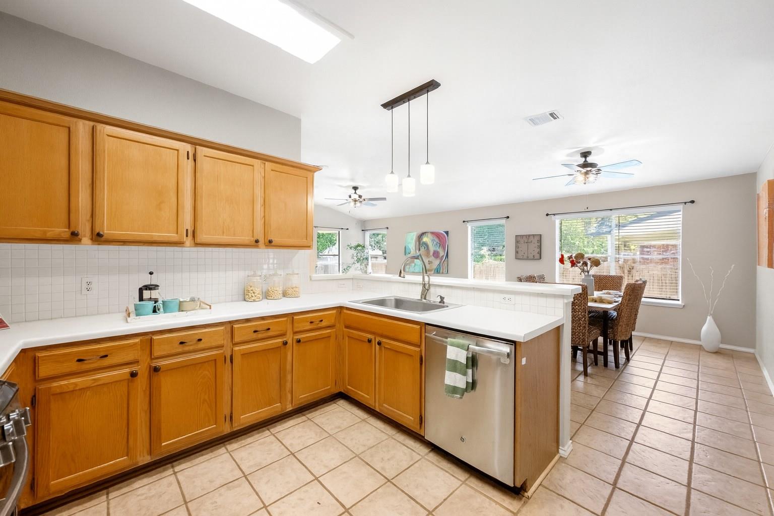 4620 Hoffman Dr, Austin, TX 78749