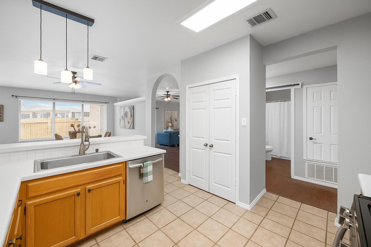 4620 Hoffman Dr, Austin, TX 78749