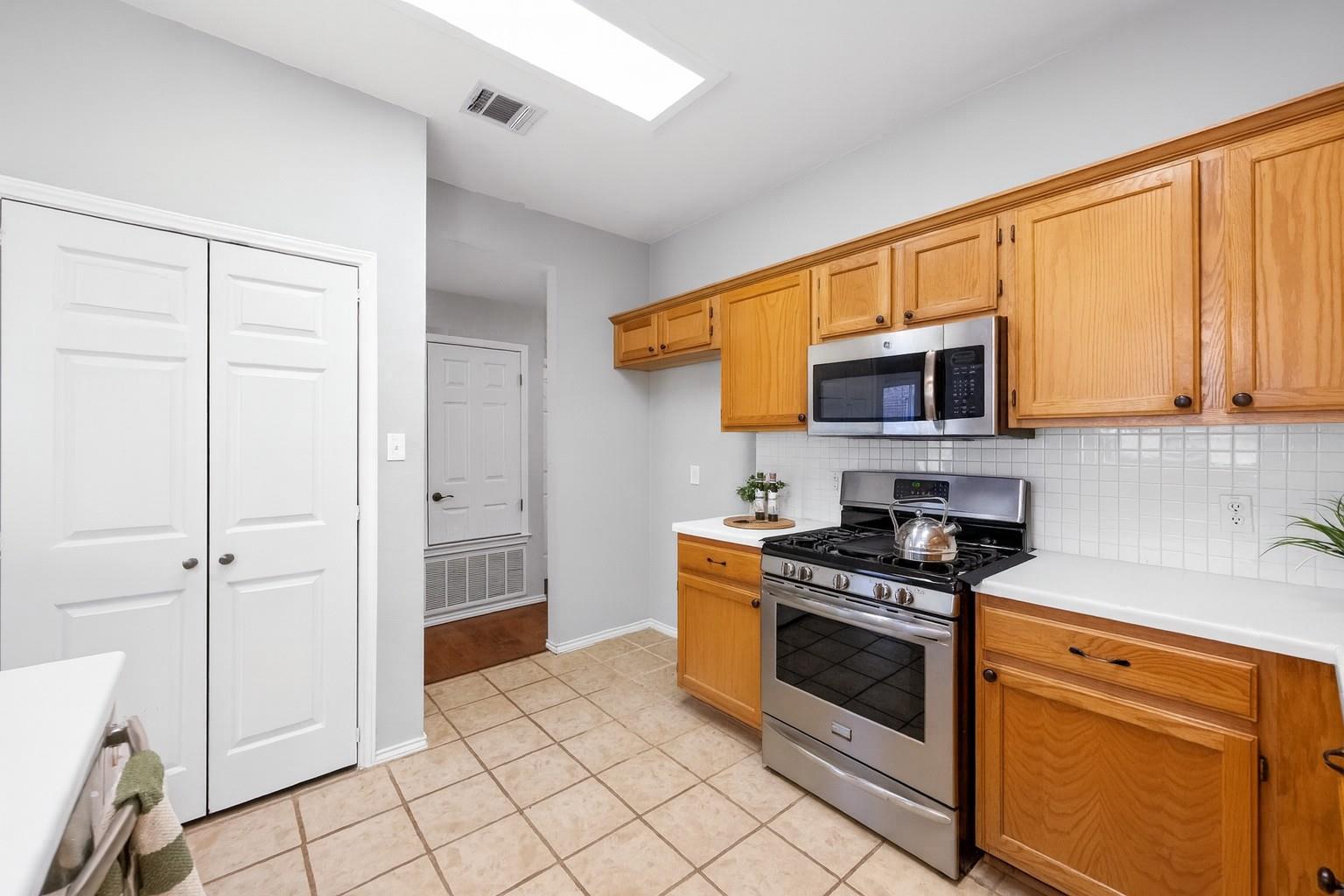 4620 Hoffman Dr, Austin, TX 78749