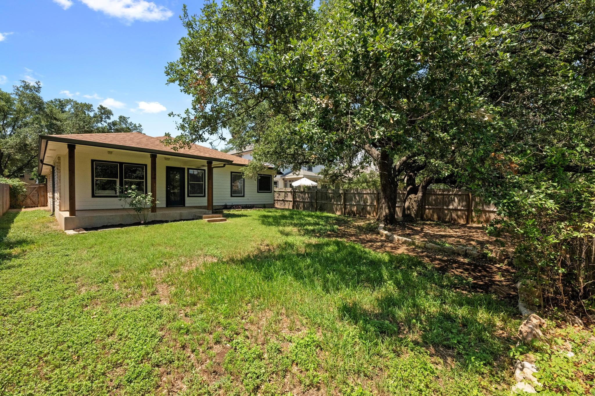 4620 Hoffman Dr, Austin, TX 78749