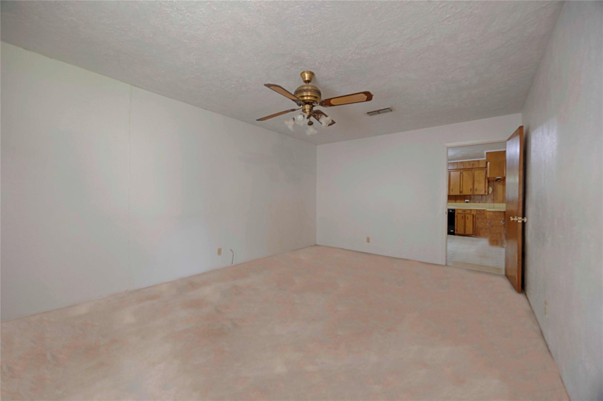 208 Matula Ave, Schulenburg, TX 78956