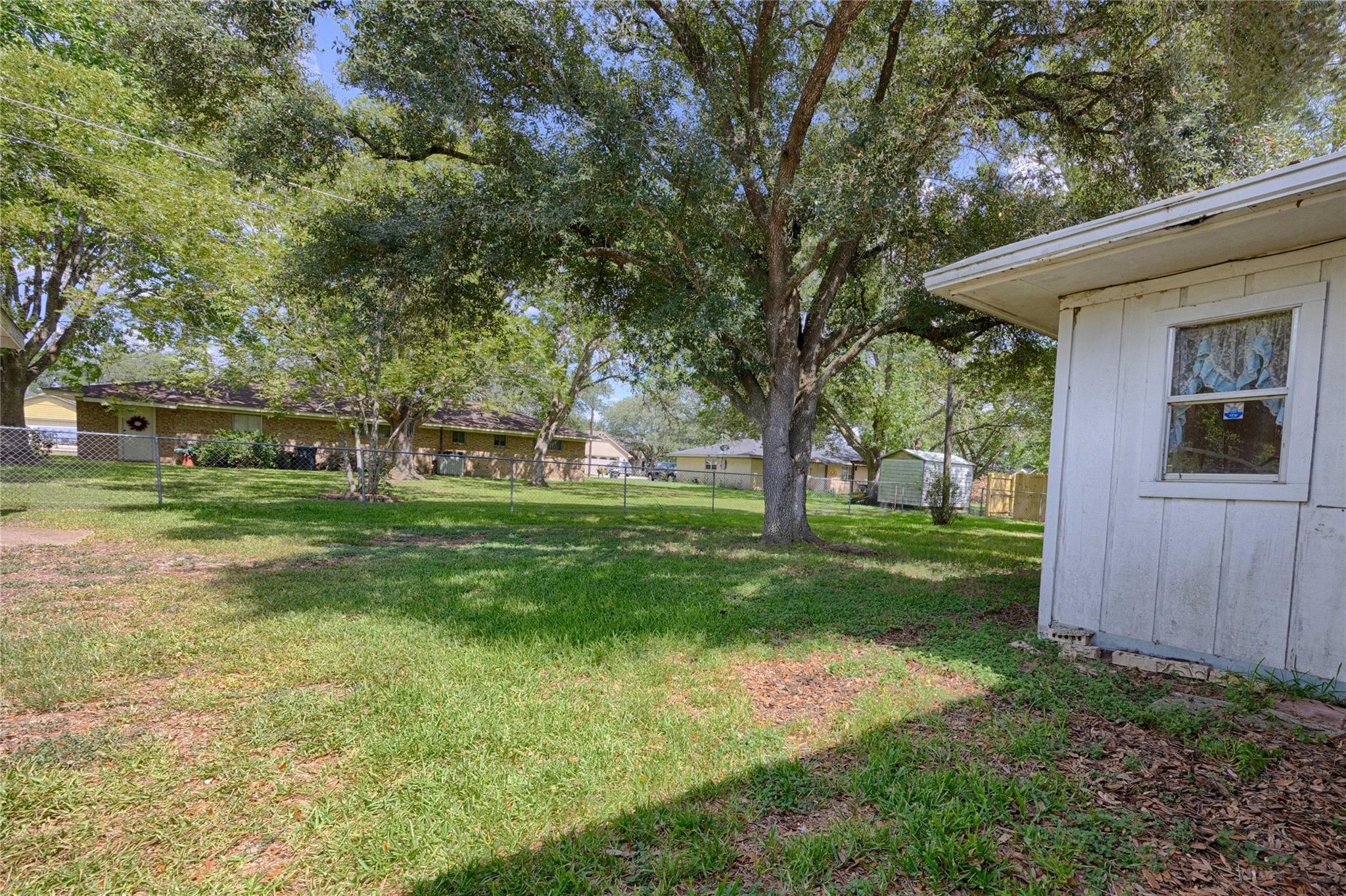 208 Matula Ave, Schulenburg, TX 78956