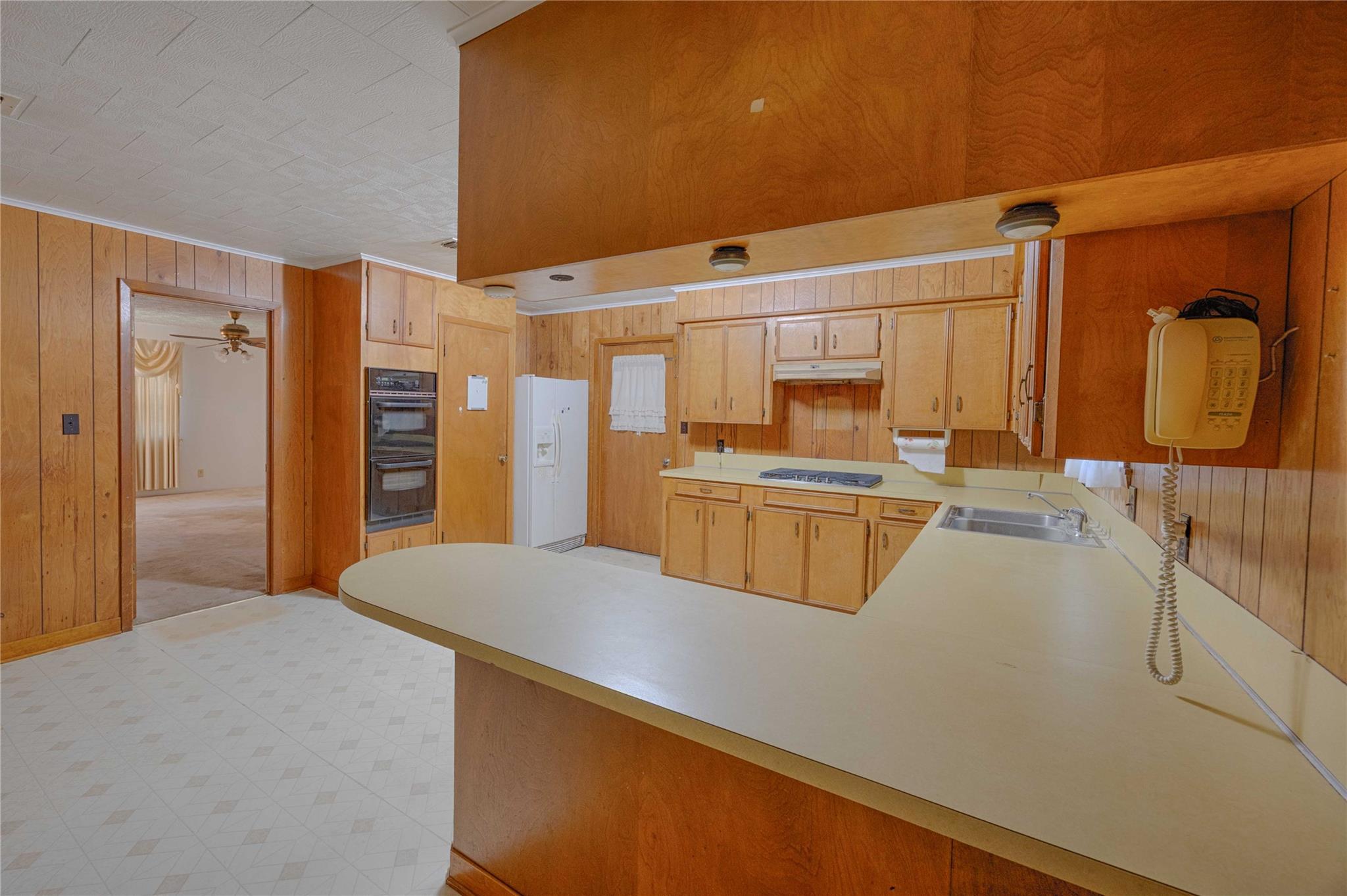208 Matula Ave, Schulenburg, TX 78956