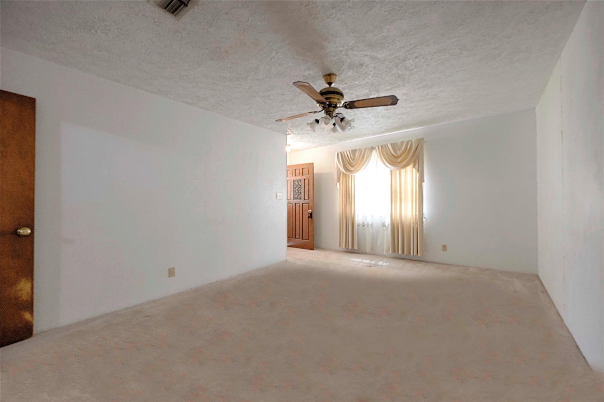 208 Matula Ave, Schulenburg, TX 78956
