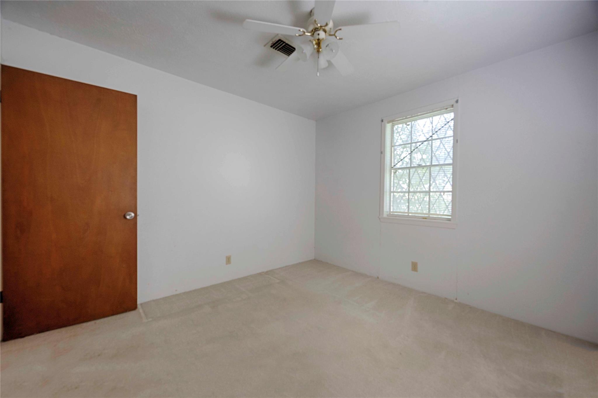 208 Matula Ave, Schulenburg, TX 78956