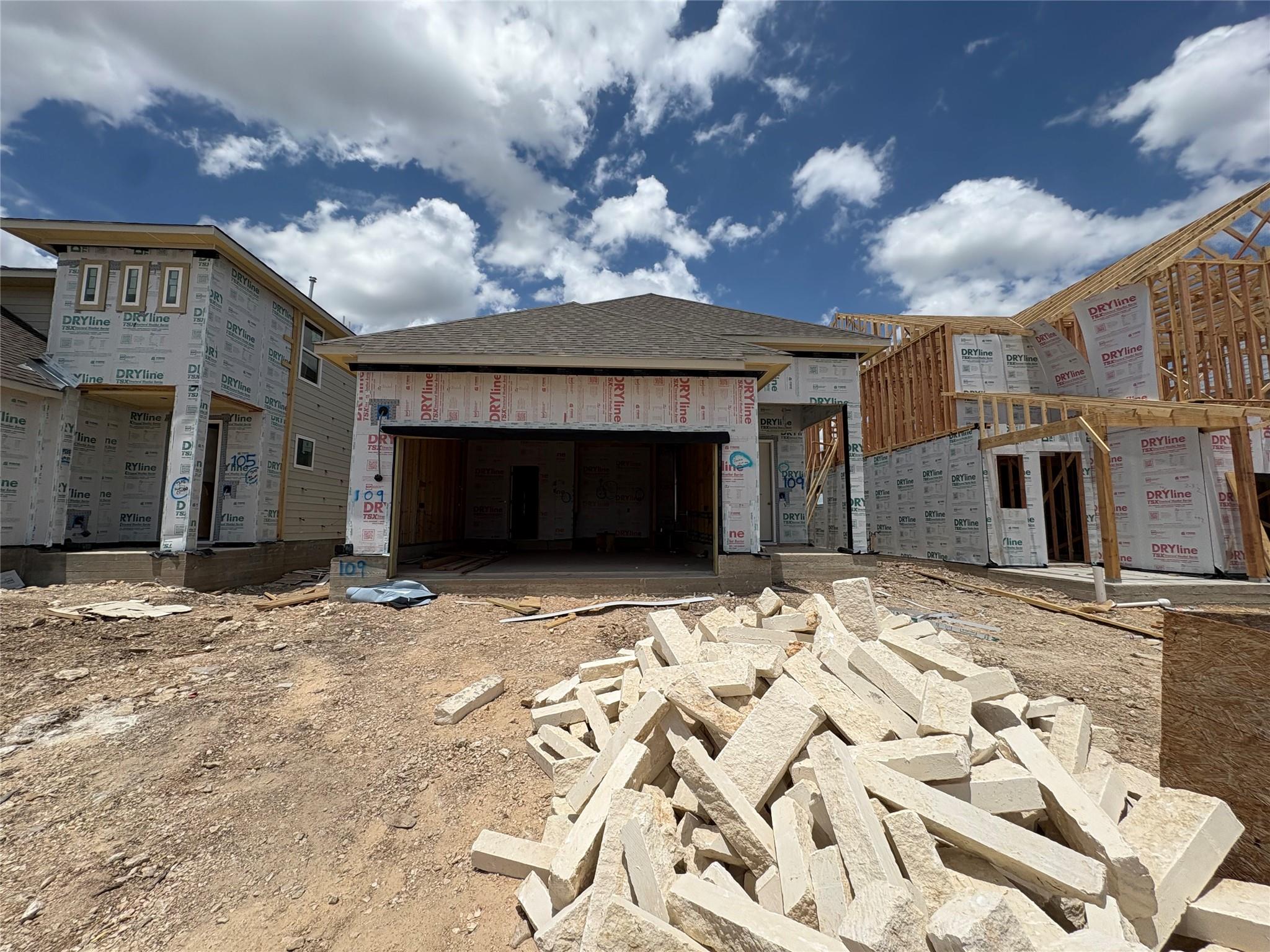 109 Clover Bnd, Liberty Hill, TX 78642