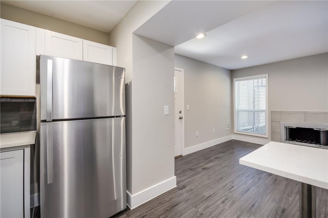 935 La Posada Dr # 142, Austin, TX 78752