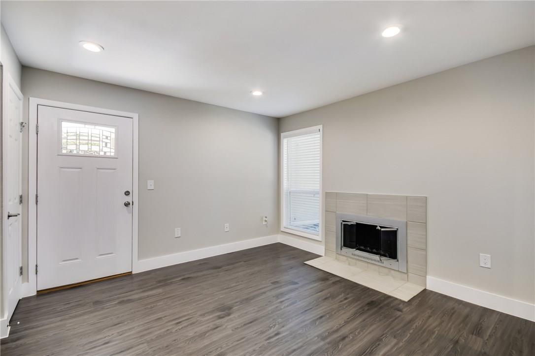 935 La Posada Dr # 142, Austin, TX 78752