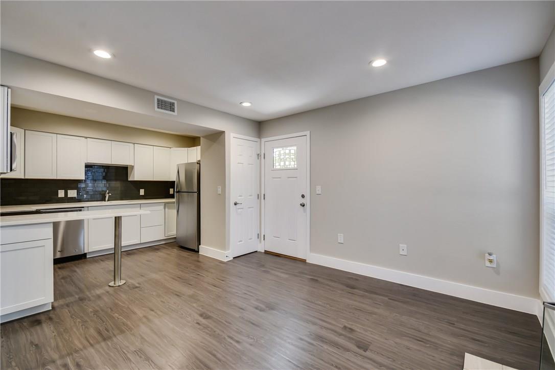 935 La Posada Dr # 142, Austin, TX 78752