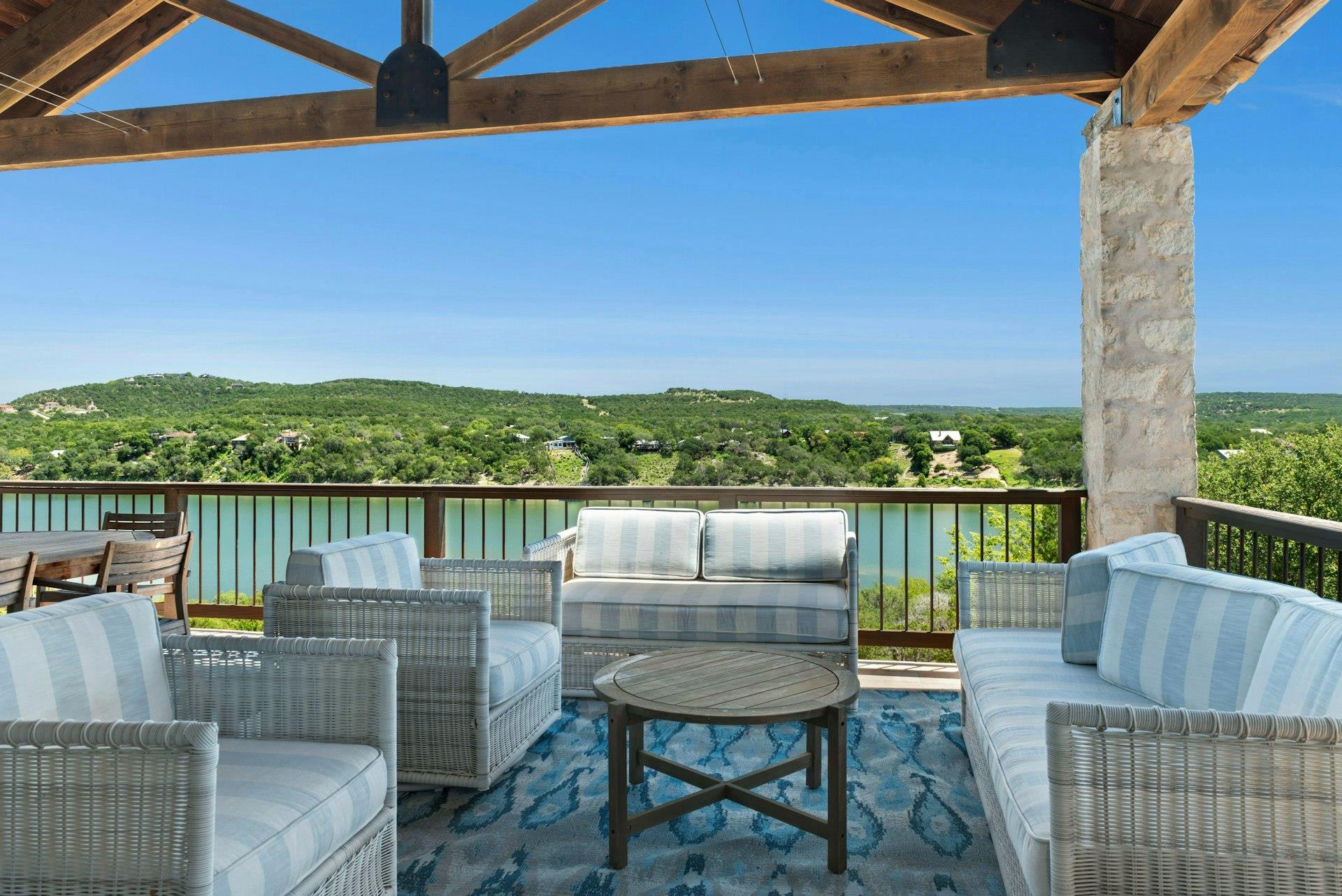 17902 Crystal Cv, Jonestown, TX 78645