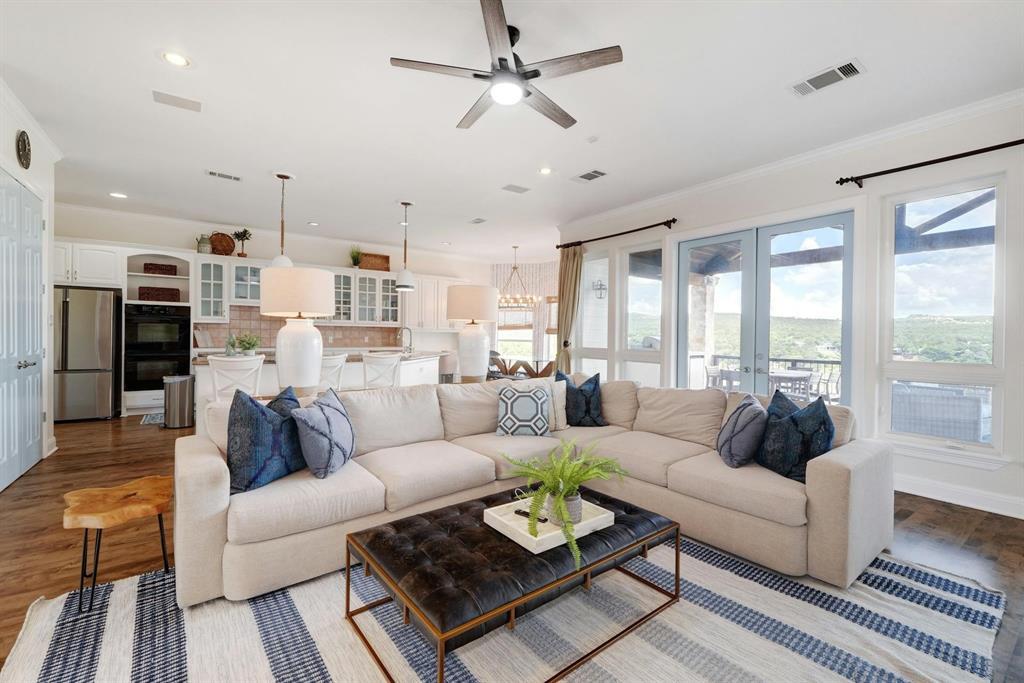 17902 Crystal Cv, Jonestown, TX 78645