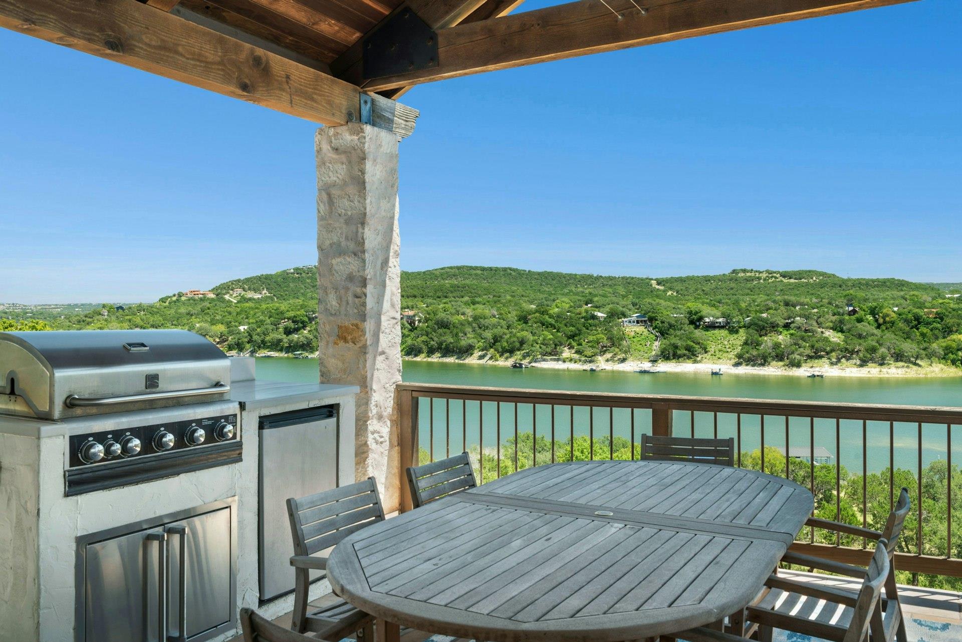 17902 Crystal Cv, Jonestown, TX 78645