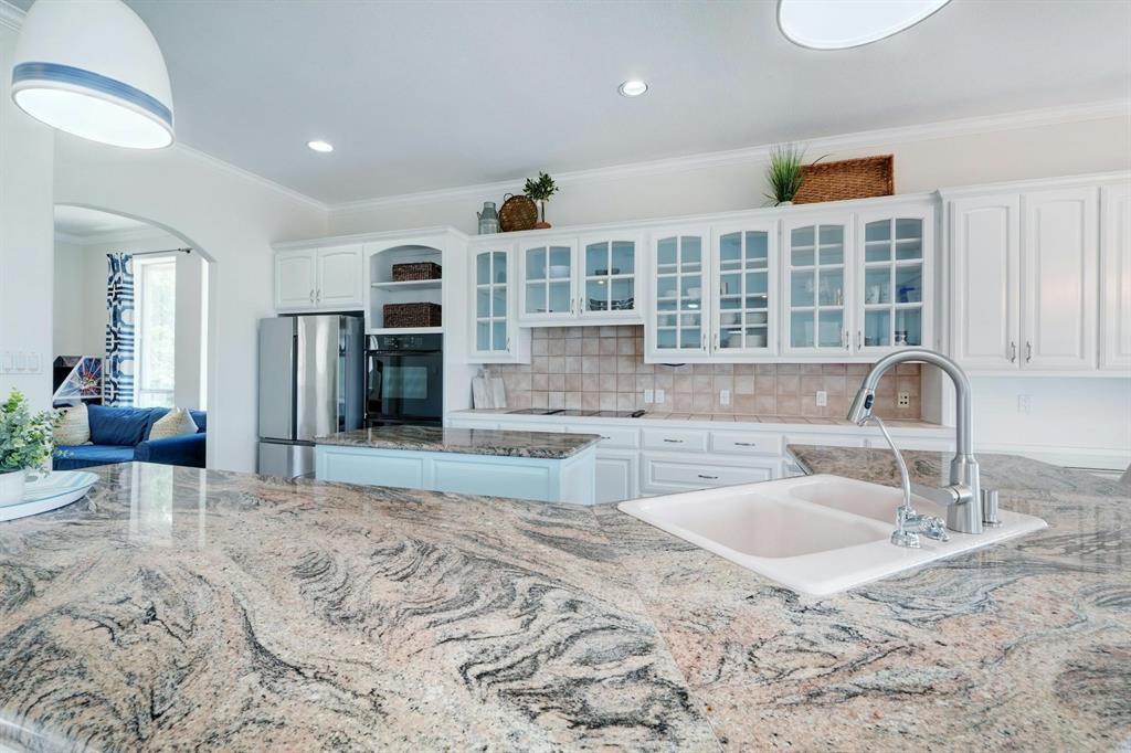 17902 Crystal Cv, Jonestown, TX 78645