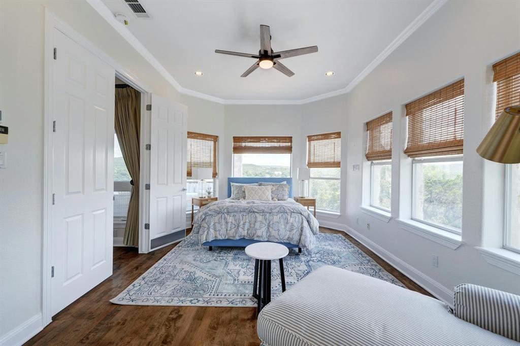 17902 Crystal Cv, Jonestown, TX 78645