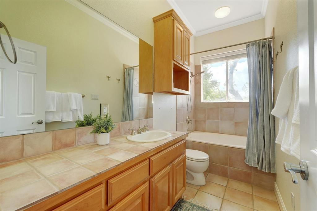 17902 Crystal Cv, Jonestown, TX 78645