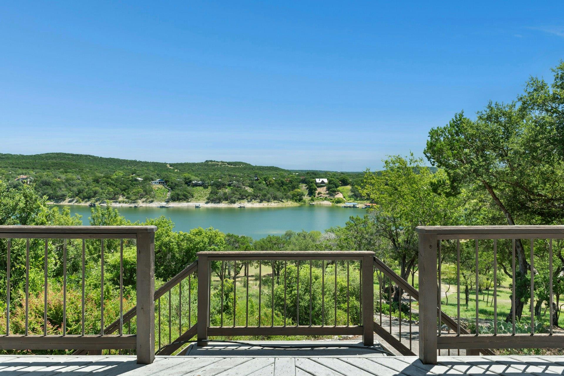 17902 Crystal Cv, Jonestown, TX 78645