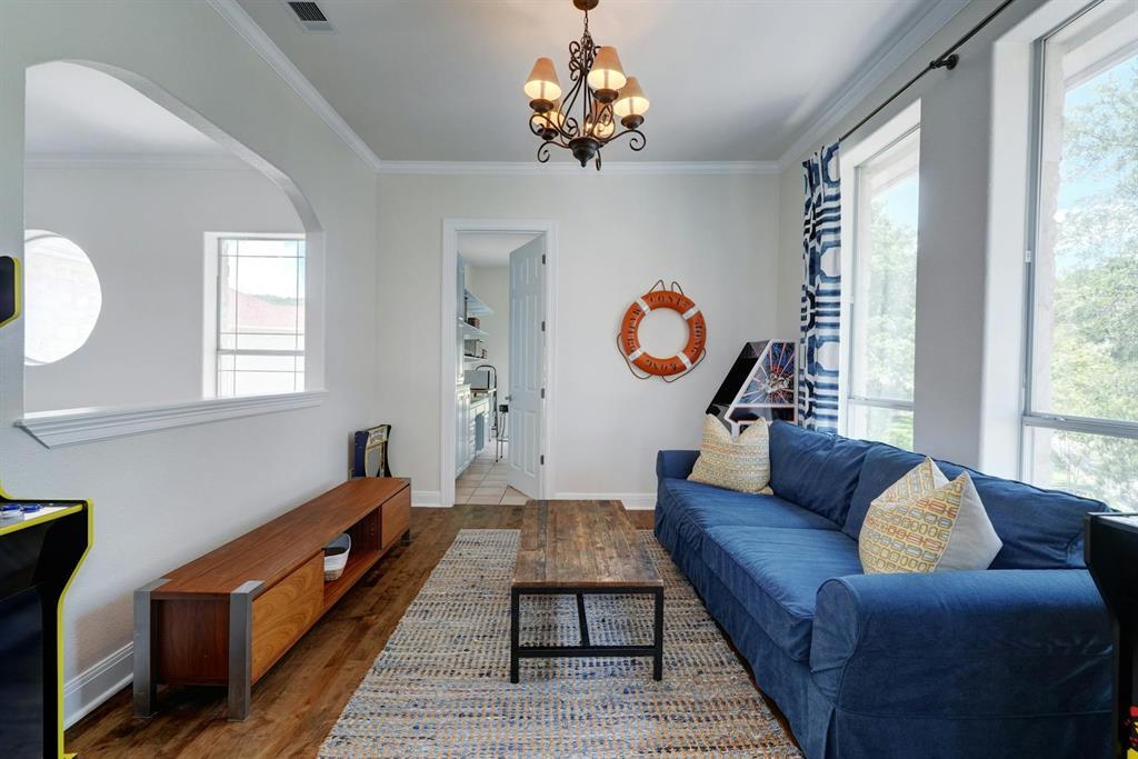 17902 Crystal Cv, Jonestown, TX 78645