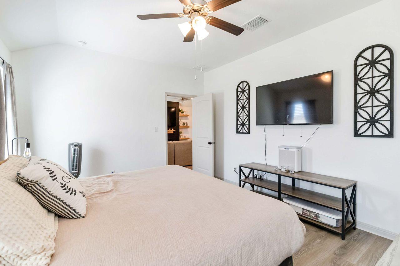 107 Aransas River Rd, Hutto, TX 78634