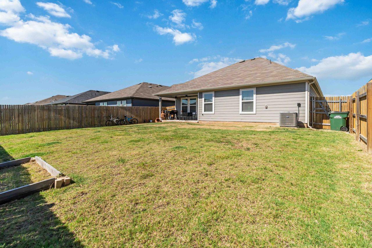 107 Aransas River Rd, Hutto, TX 78634