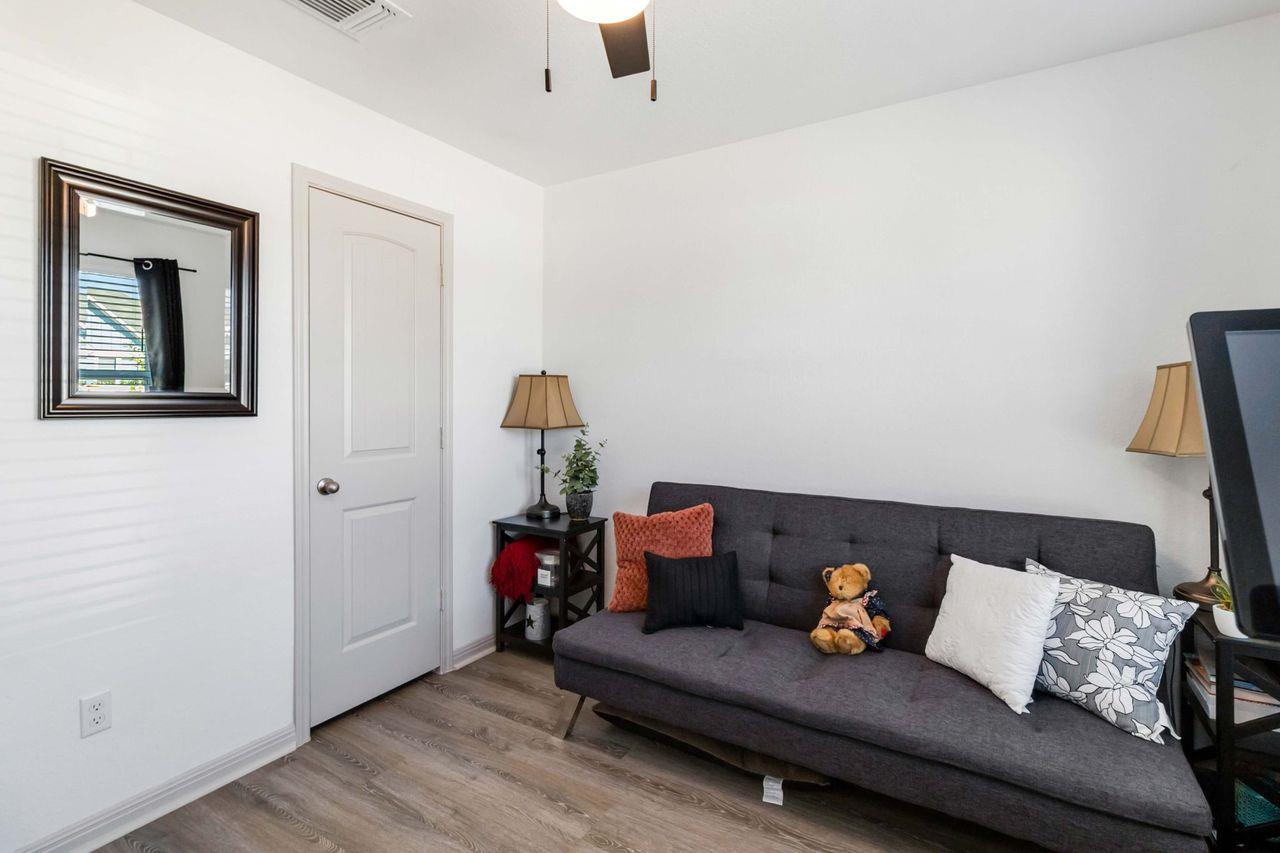 107 Aransas River Rd, Hutto, TX 78634