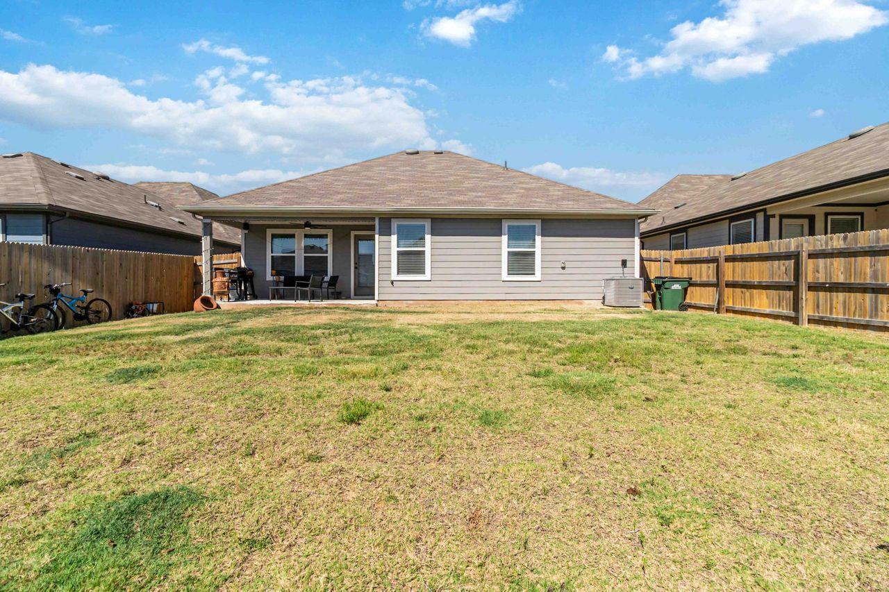 107 Aransas River Rd, Hutto, TX 78634