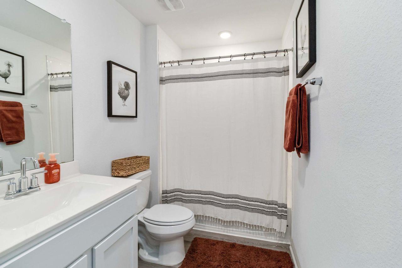 107 Aransas River Rd, Hutto, TX 78634