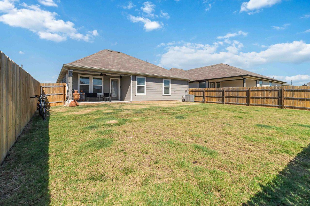 107 Aransas River Rd, Hutto, TX 78634
