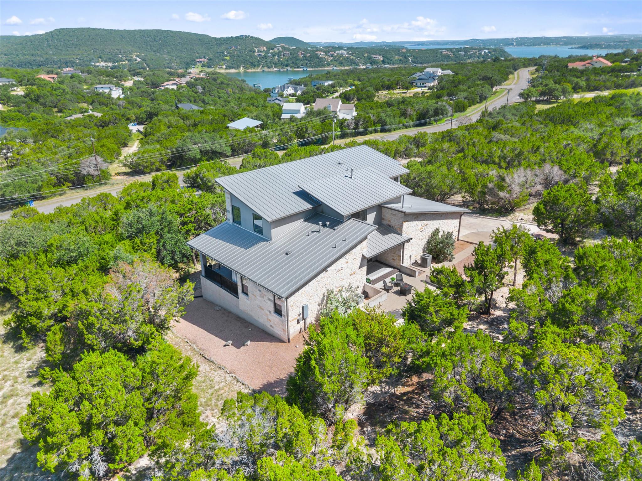 17644 W Reed Parks Rd, Jonestown, TX 78645