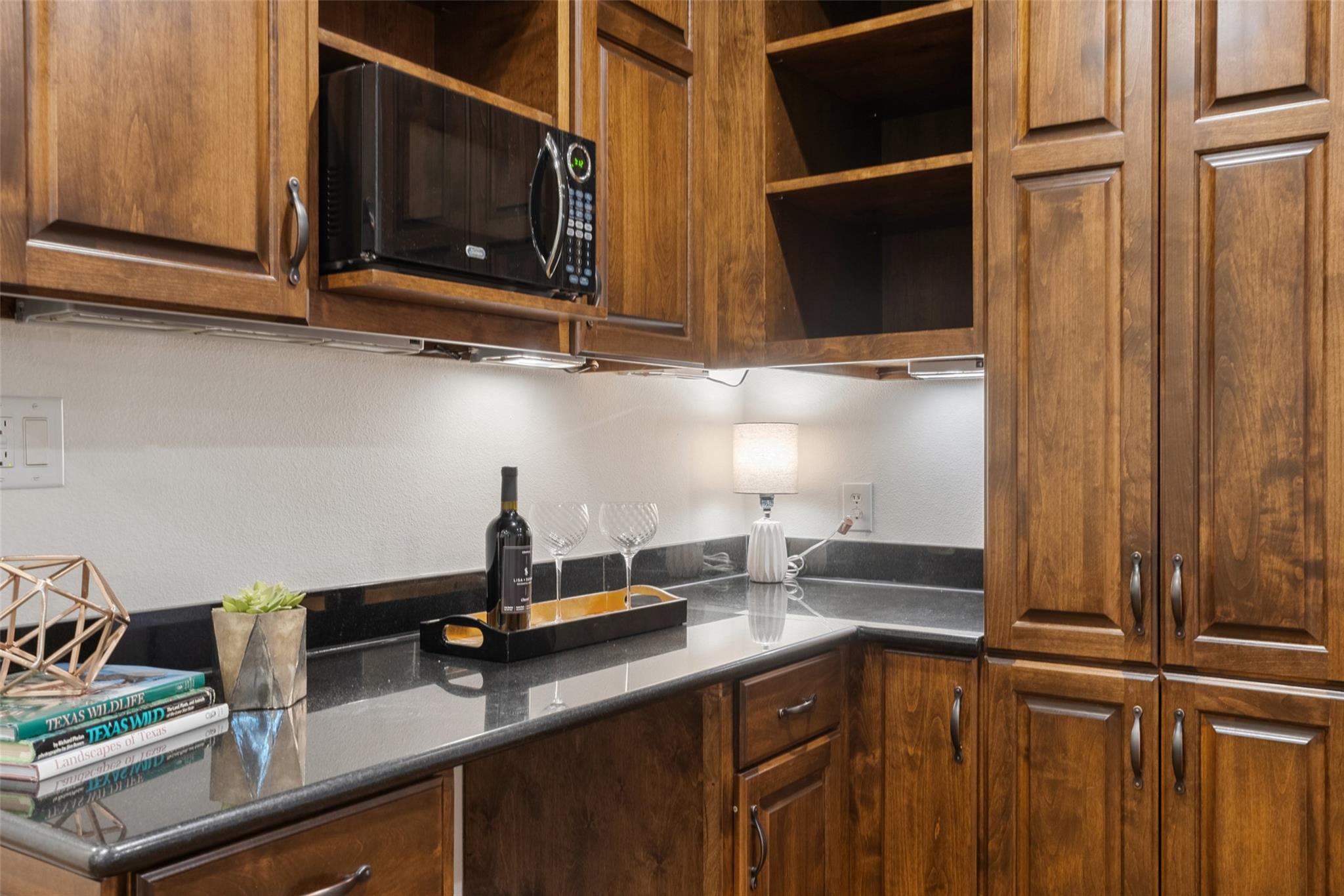 9308 Travertine Cv, Austin, TX 78735