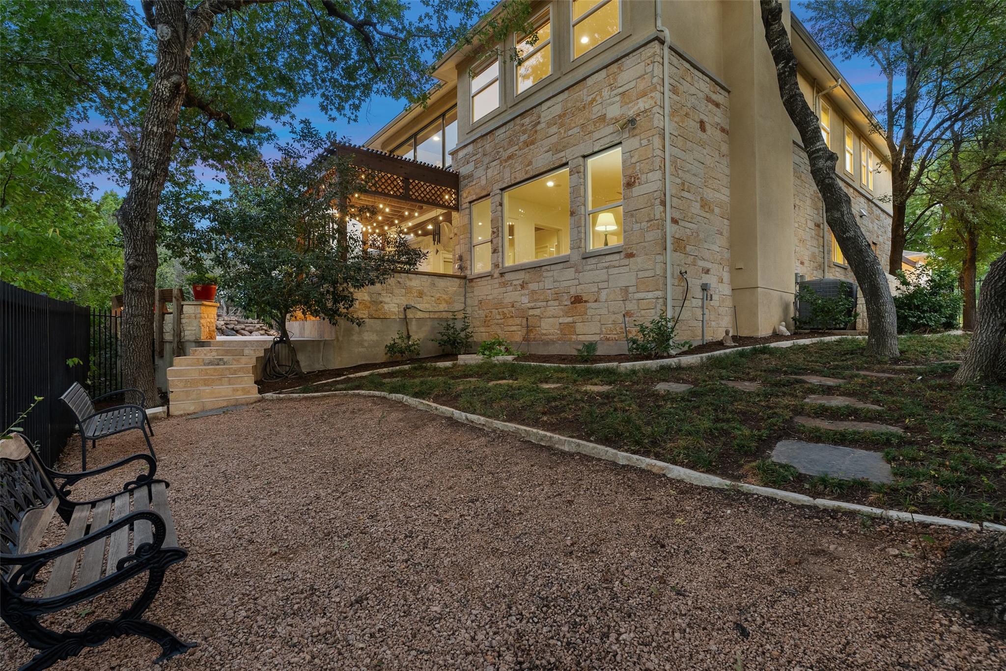 9308 Travertine Cv, Austin, TX 78735