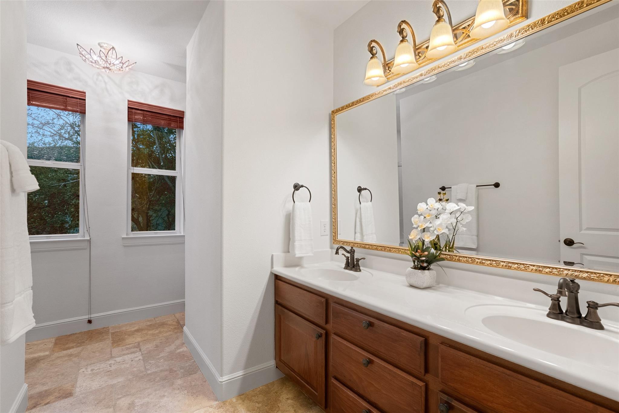 9308 Travertine Cv, Austin, TX 78735