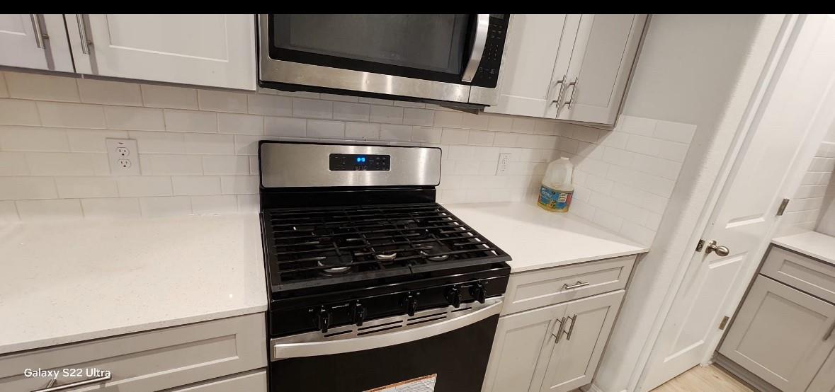 201 White Horses Dr, Kyle, TX 78640