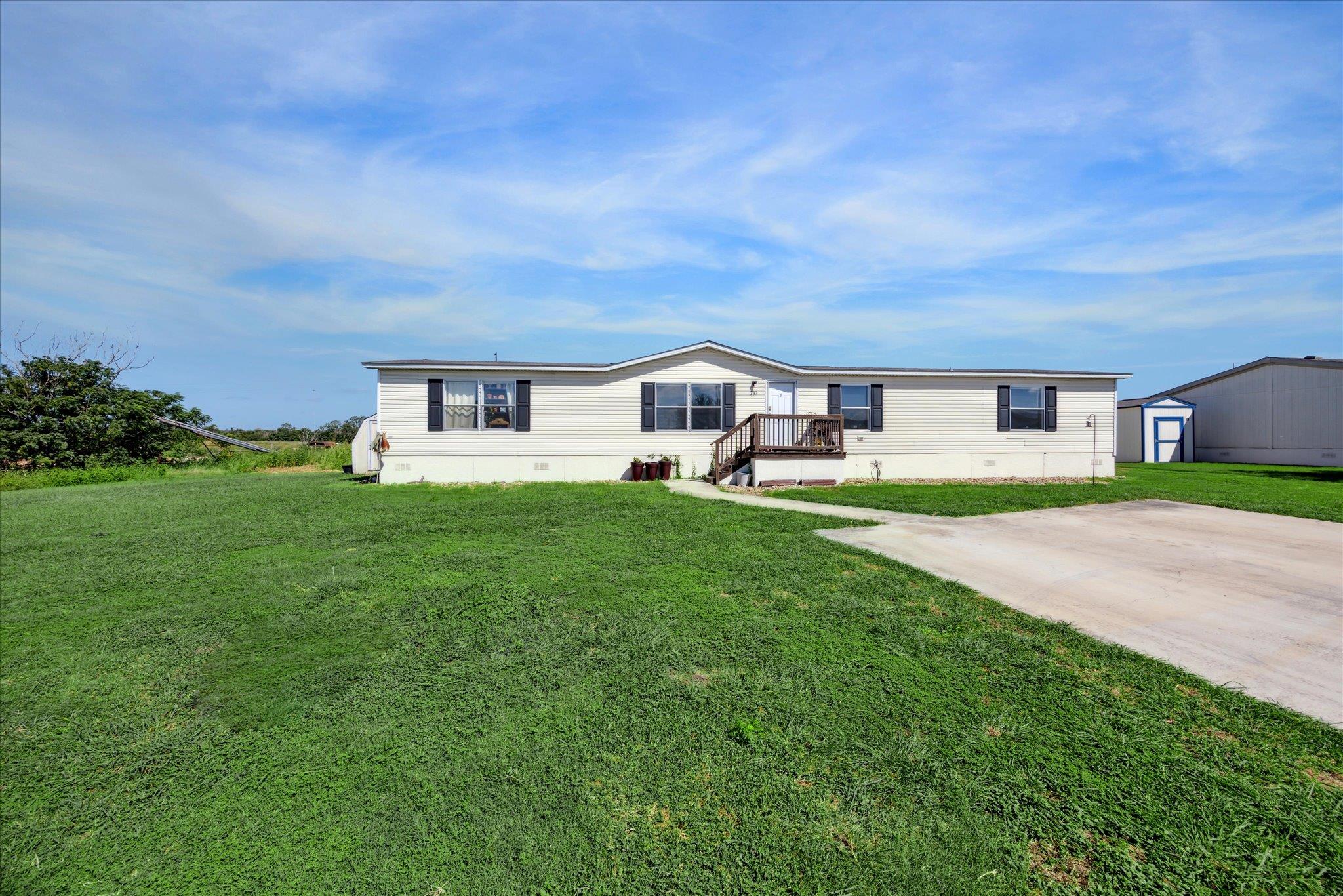 237 Southfork Dr, San Marcos, TX 78666