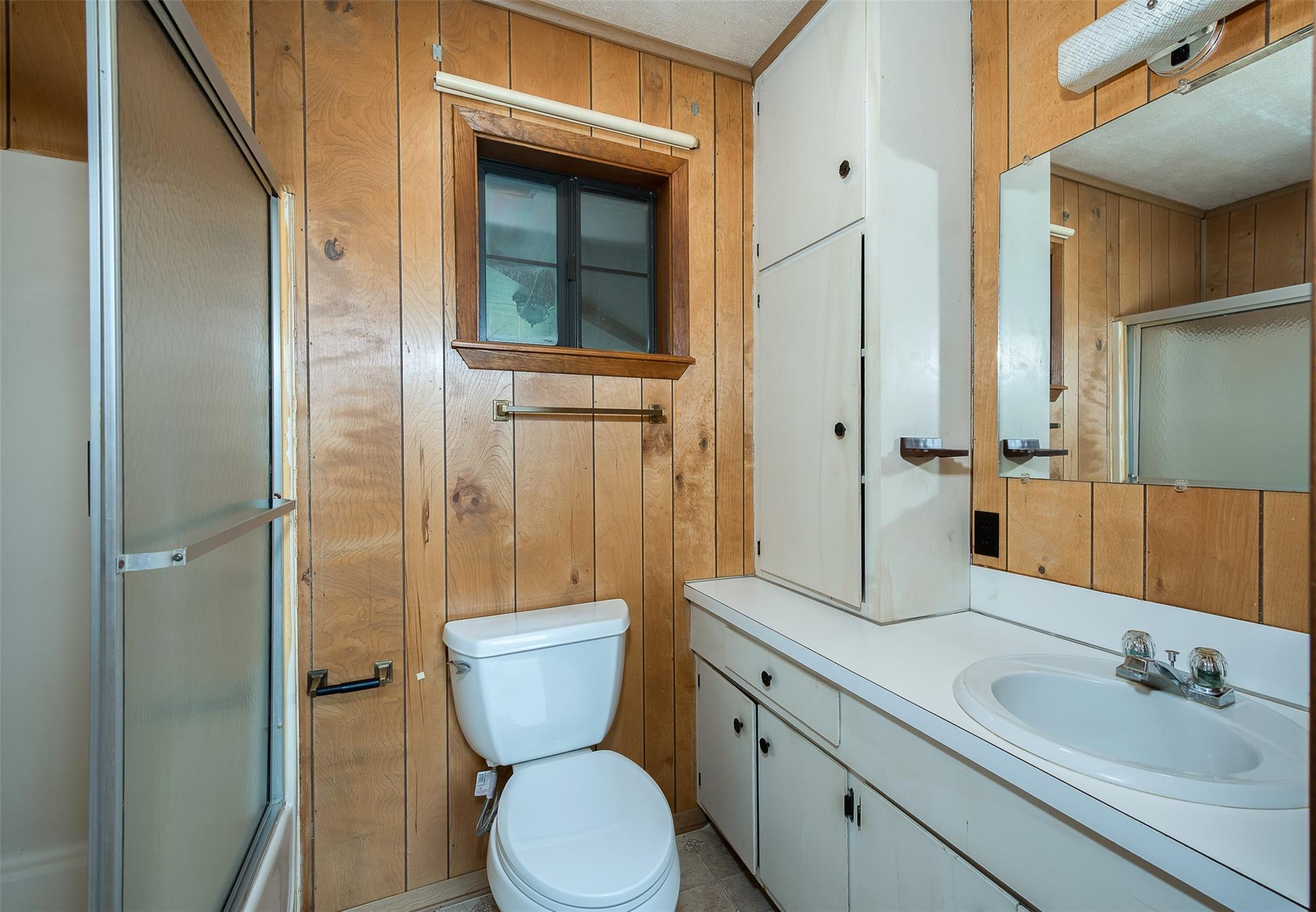 504 N Echols St, Caldwell, TX 77836