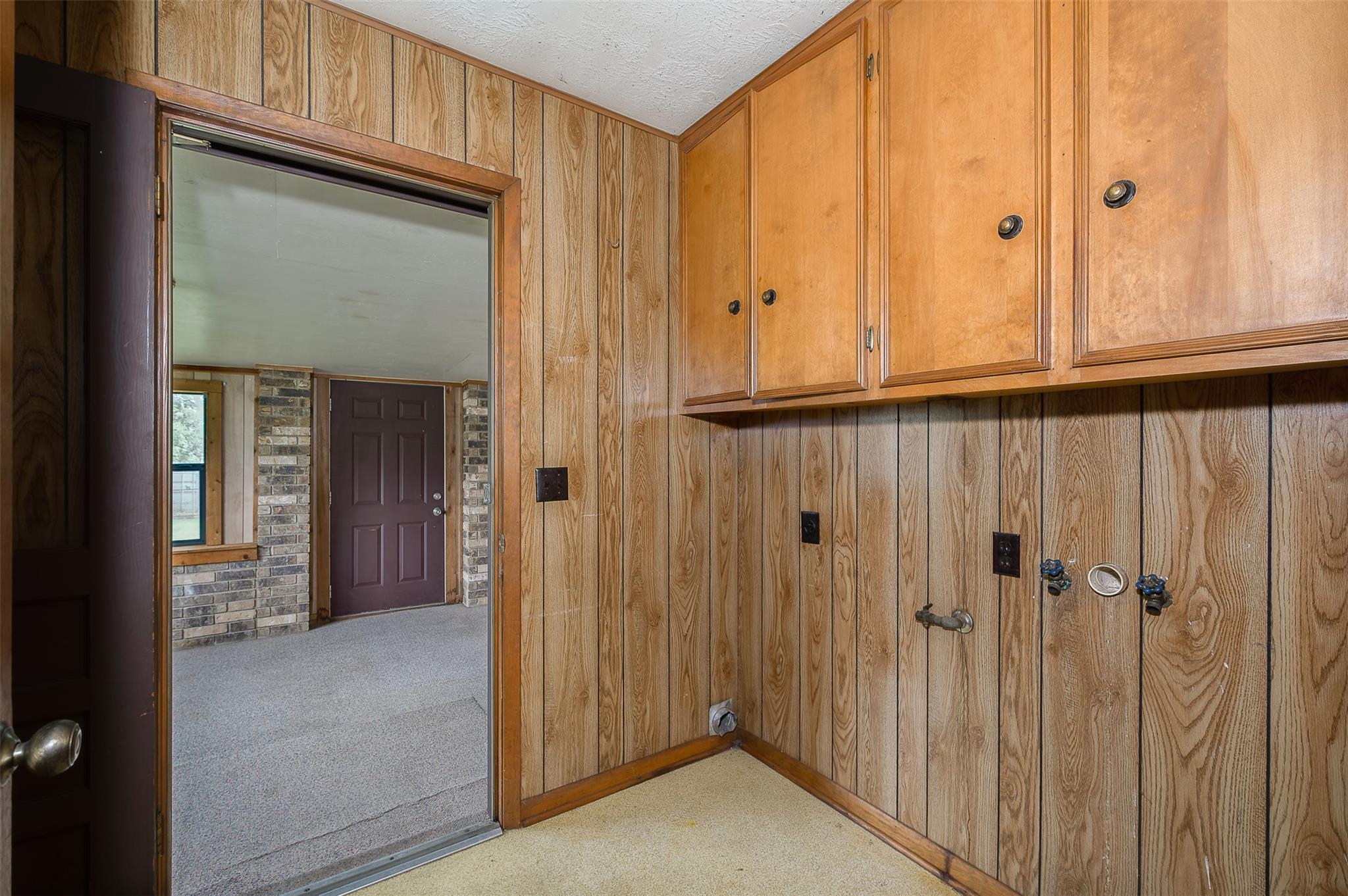 504 N Echols St, Caldwell, TX 77836