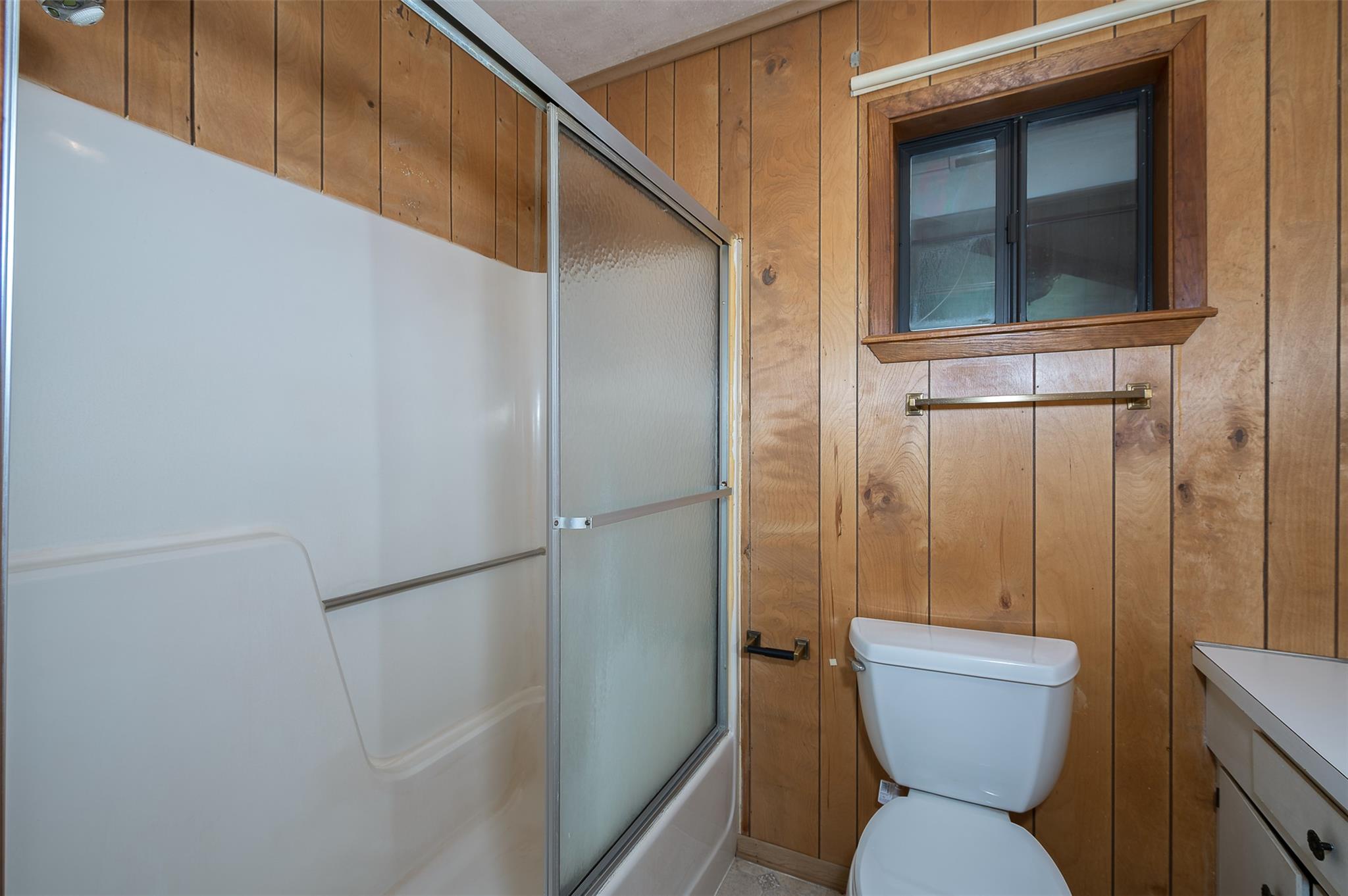 504 N Echols St, Caldwell, TX 77836