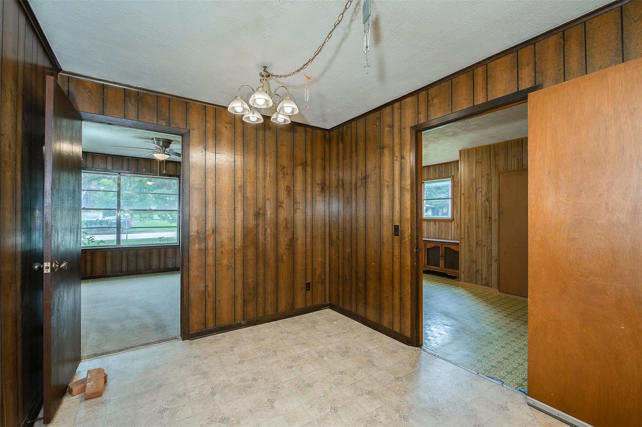 504 N Echols St, Caldwell, TX 77836