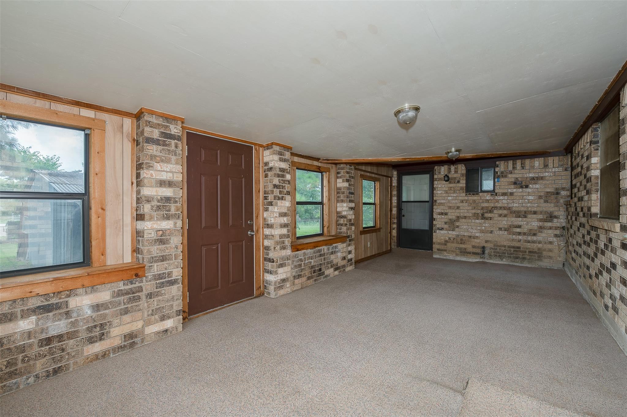 504 N Echols St, Caldwell, TX 77836