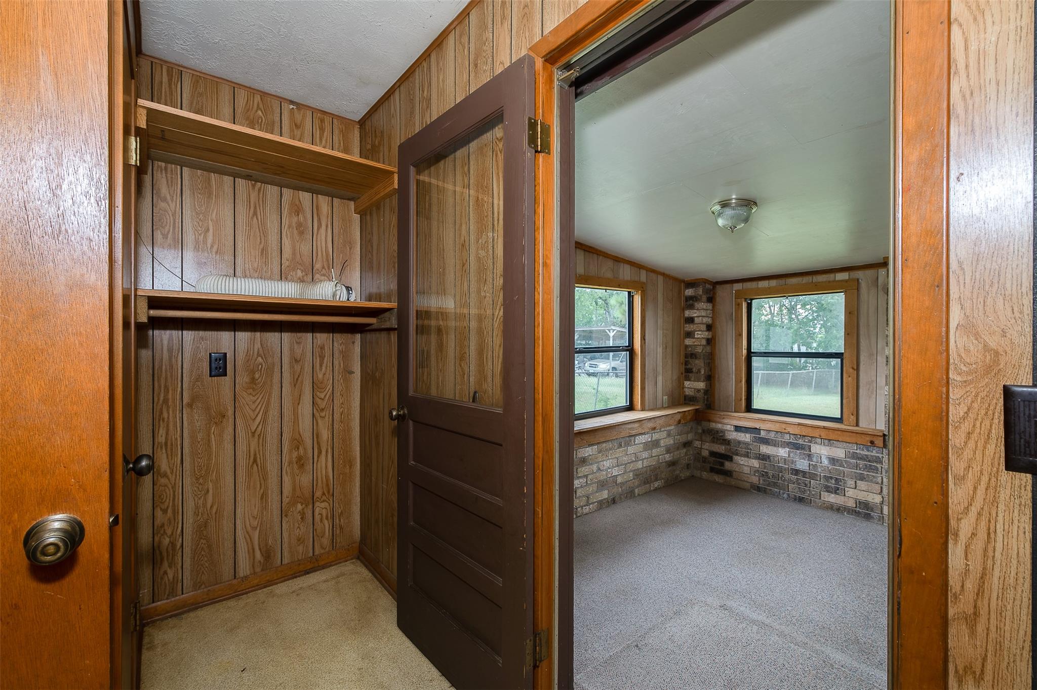 504 N Echols St, Caldwell, TX 77836