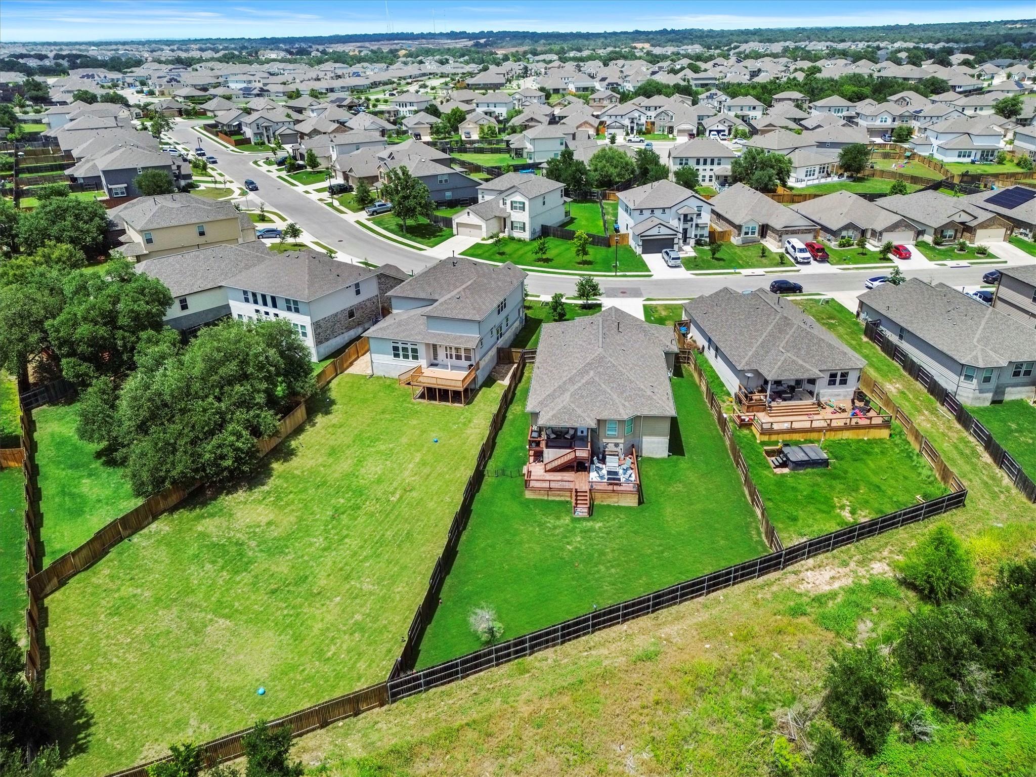 320 Bright Star Ln, Georgetown, TX 78628