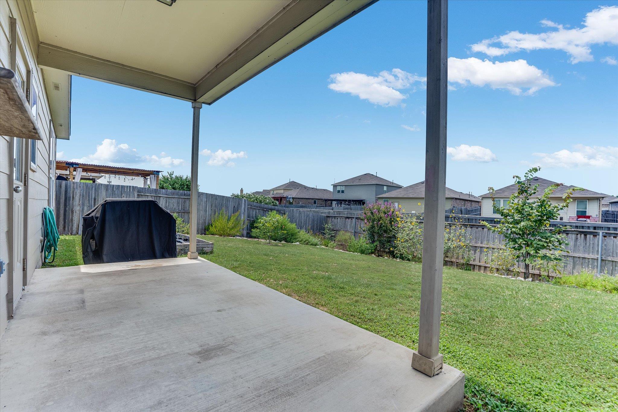 262 Martha Dr, Buda, TX 78610