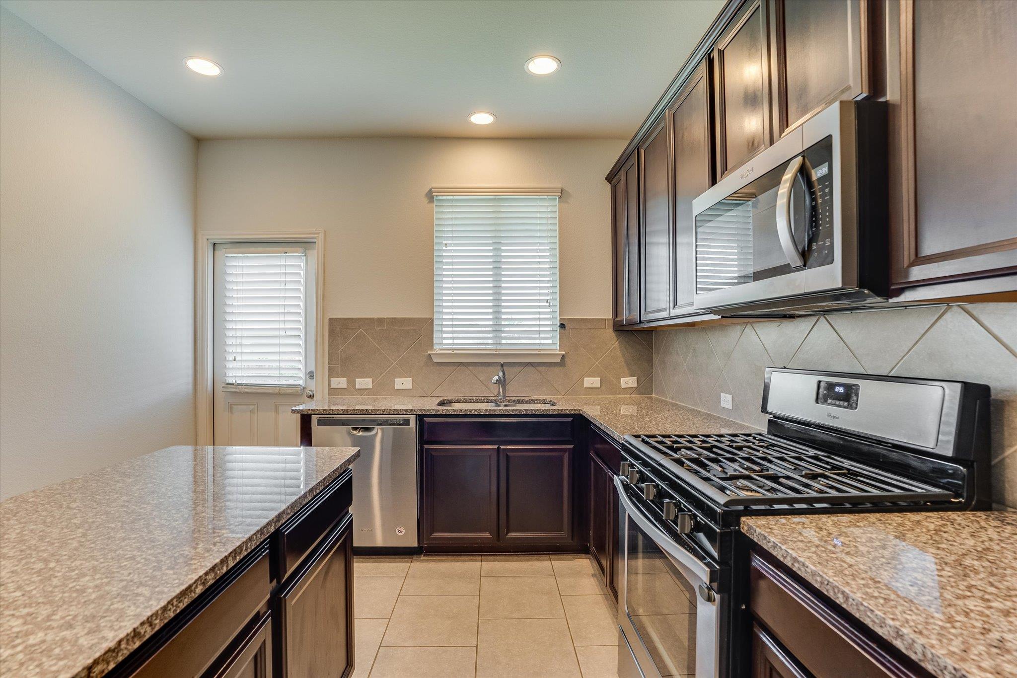 262 Martha Dr, Buda, TX 78610