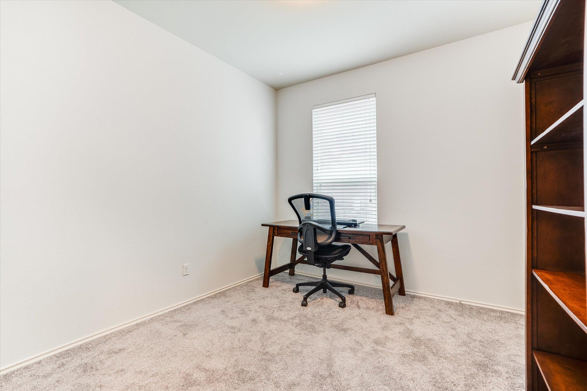 262 Martha Dr, Buda, TX 78610